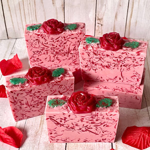 Rose Petals Gift Box